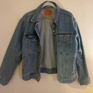 Size SM Levi Original Trucker Jean Jacket